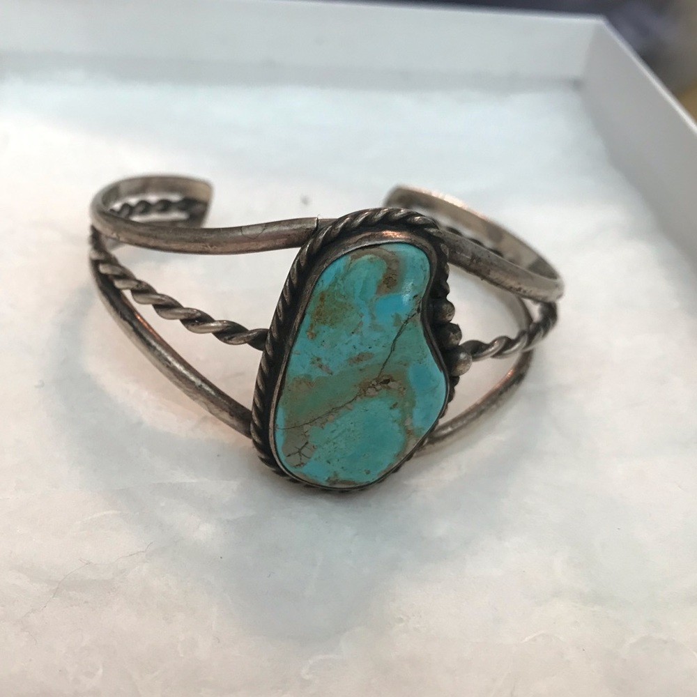 Torquiose and silver bracelet
